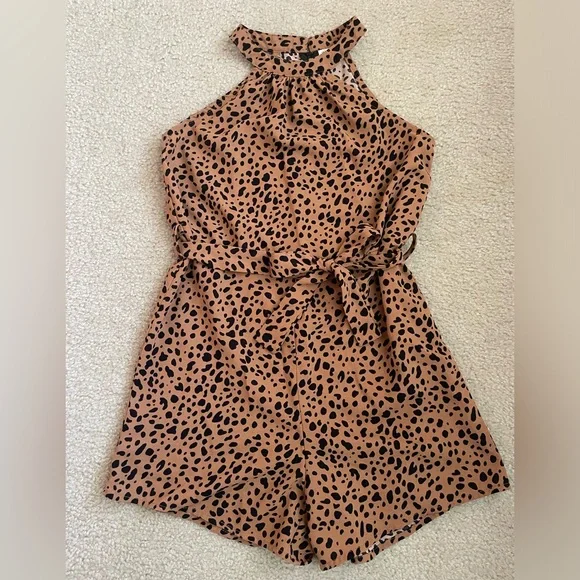 SHEIN Brown and Black Leopard Print Kids Romper - Picture 1 of 6